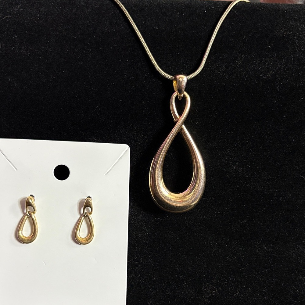 24” Teardrop Necklace and Earring Set - Picture 1 of 3